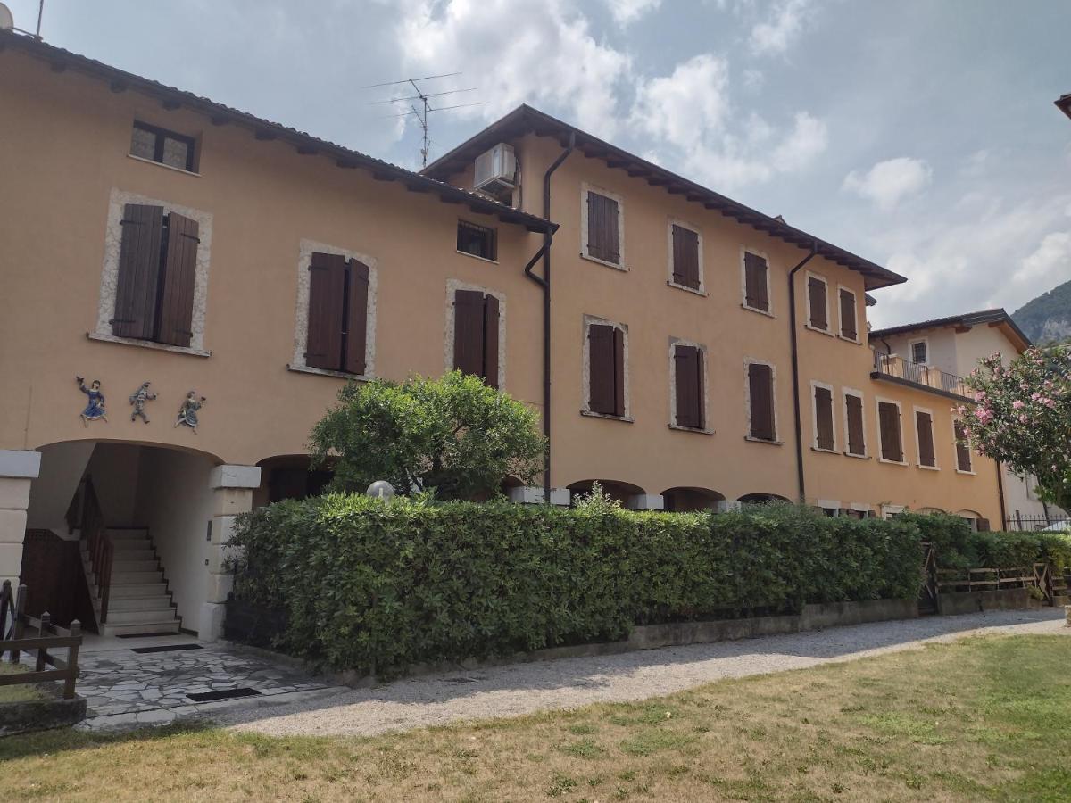 Casa Gabri Apartment ตอสโกลาโน มาแดร์โน ภายนอก รูปภาพ
